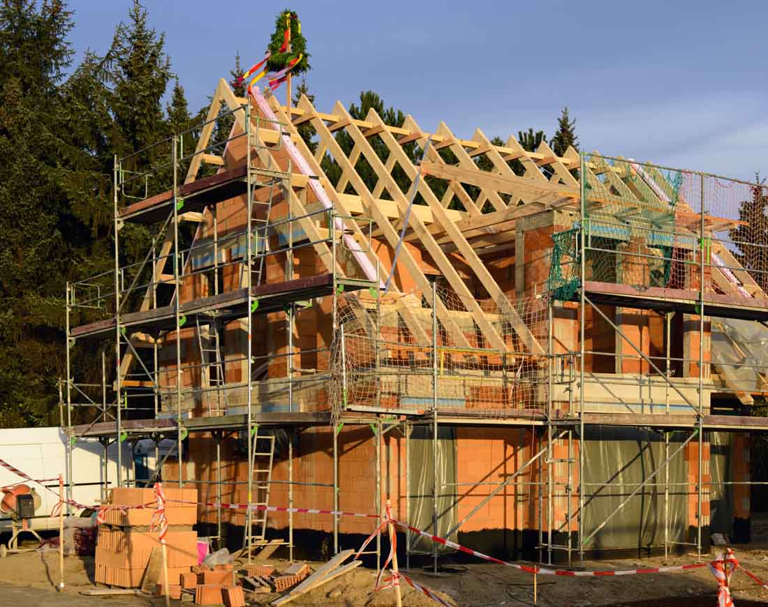 Richtfest bei einem neuen Einfamilienhaus